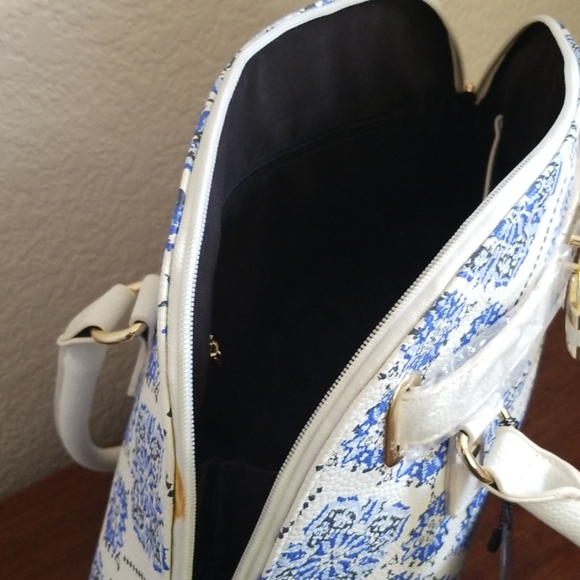 Imosion purse - Picture 2 of 3